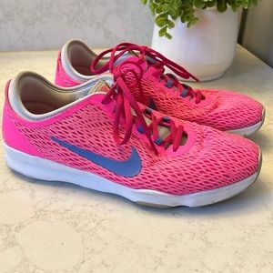 Hot pink Nike Training Zoom Fit Sneakers